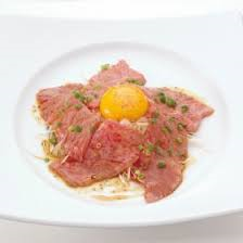 炙りユッケ